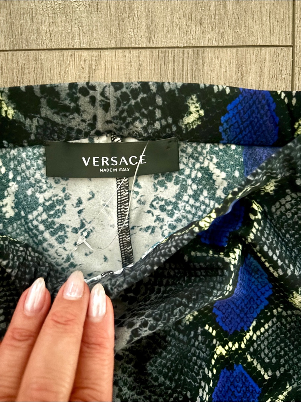 Versace Python Print Leggings - Picture 5 of 5